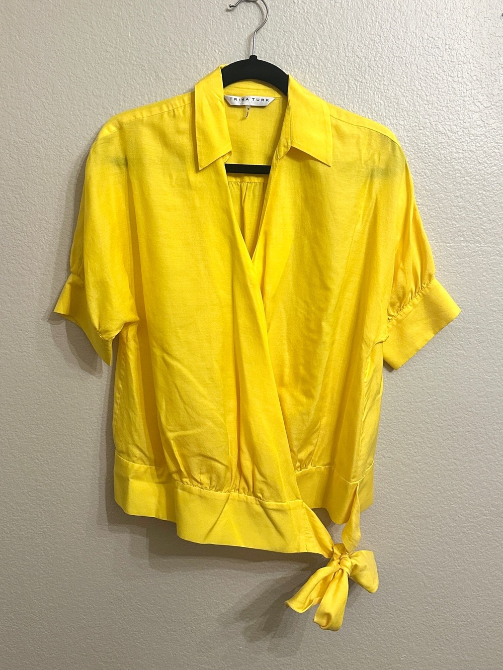 Trina Turk Yellow Cotton Silk Tie Front Blouse Top Size M